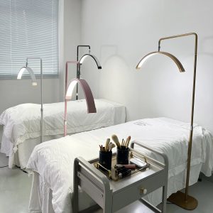 FOSOTO LED Video Cosmetic Light – Half-Moon Lash & Nail Lamp for Beauty, Tattoo & Makeup Studios
